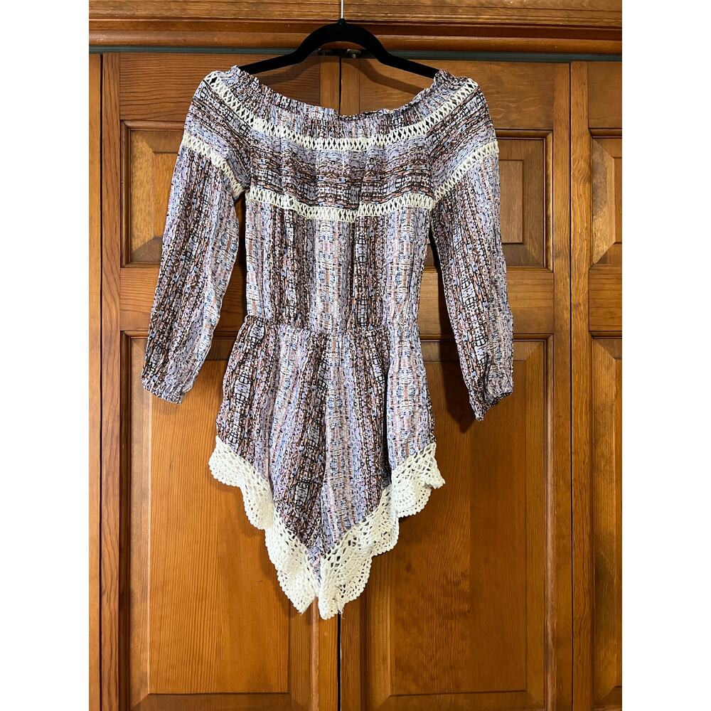 NWT Rumor Boutique Women's Off Shoulder Boho Crochet Romper Purple Size XS - Picture 10 of 14